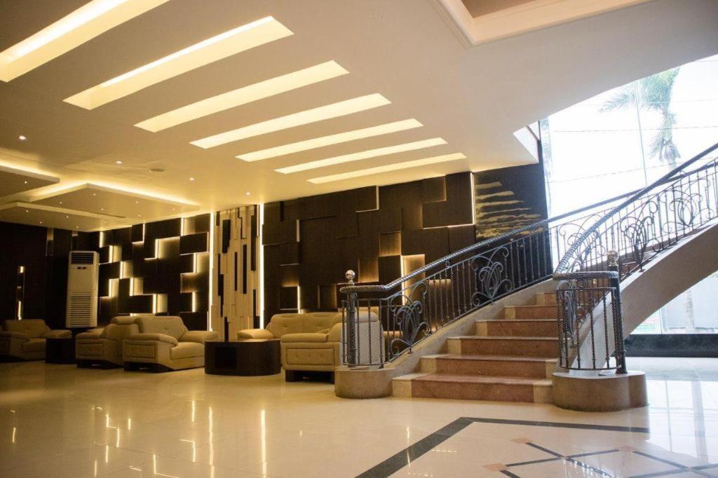 Karlita Hotel Tegal Exterior photo