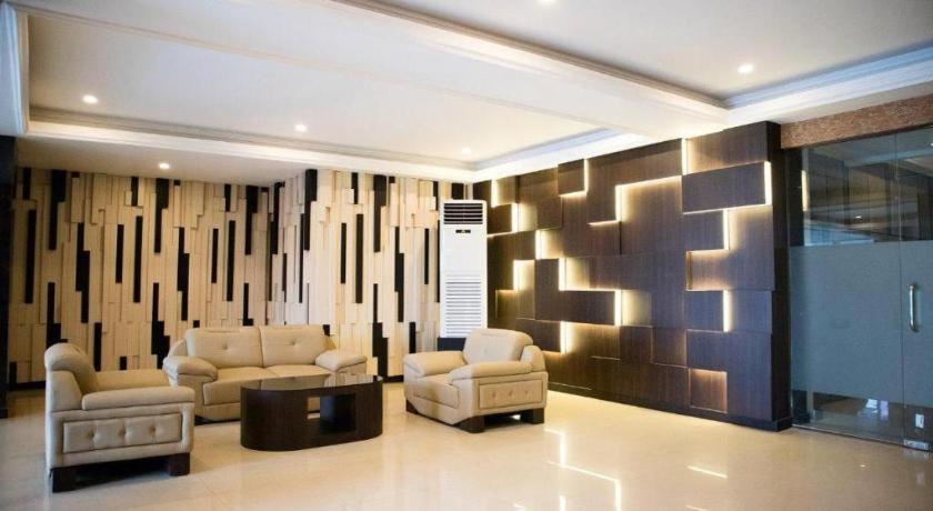 Karlita Hotel Tegal Exterior photo