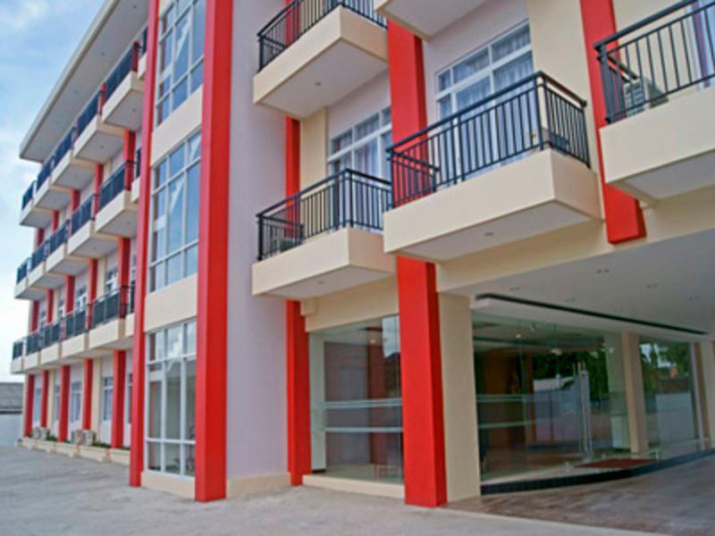 Karlita Hotel Tegal Exterior photo